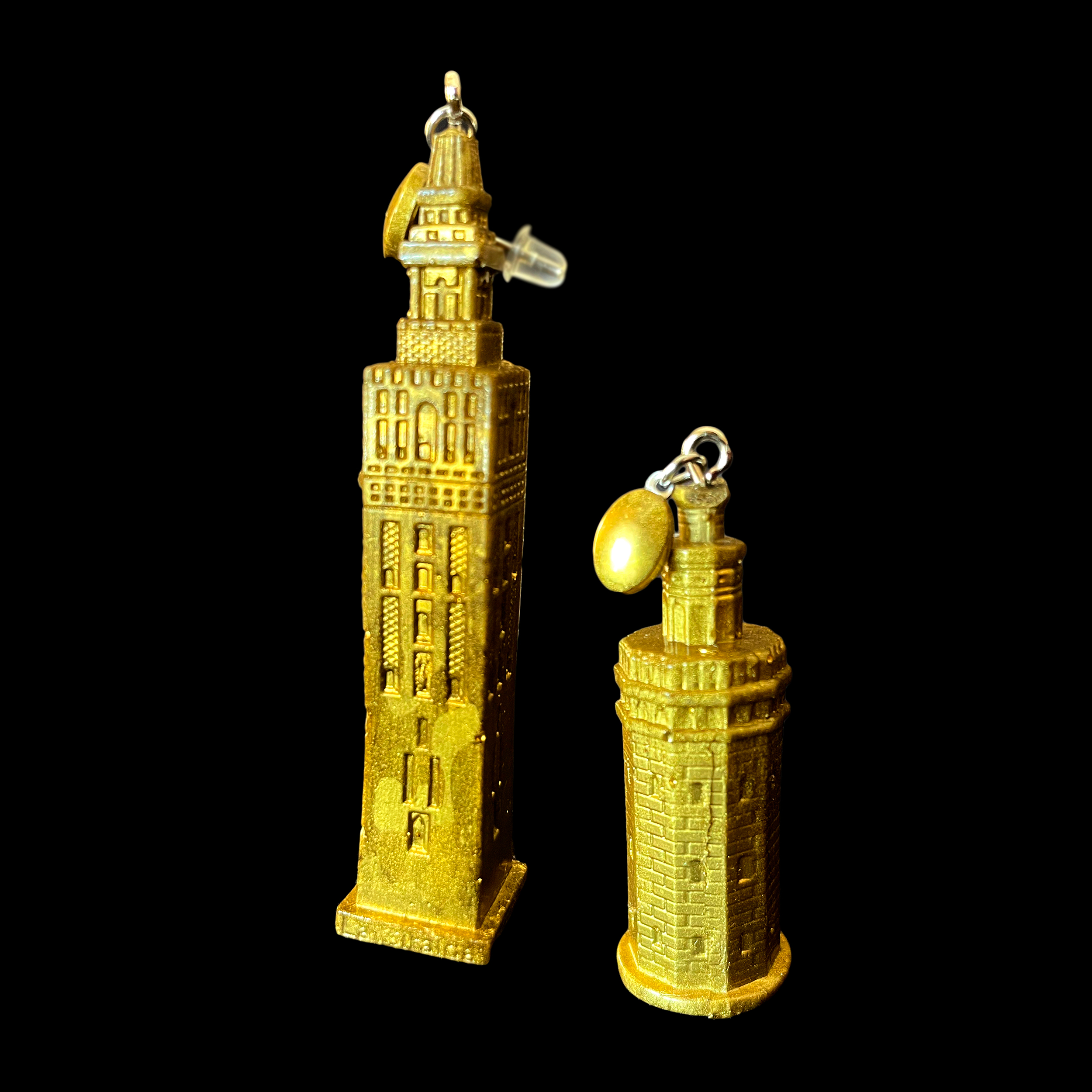 Pendientes de La Giralda y La Torre del Oro